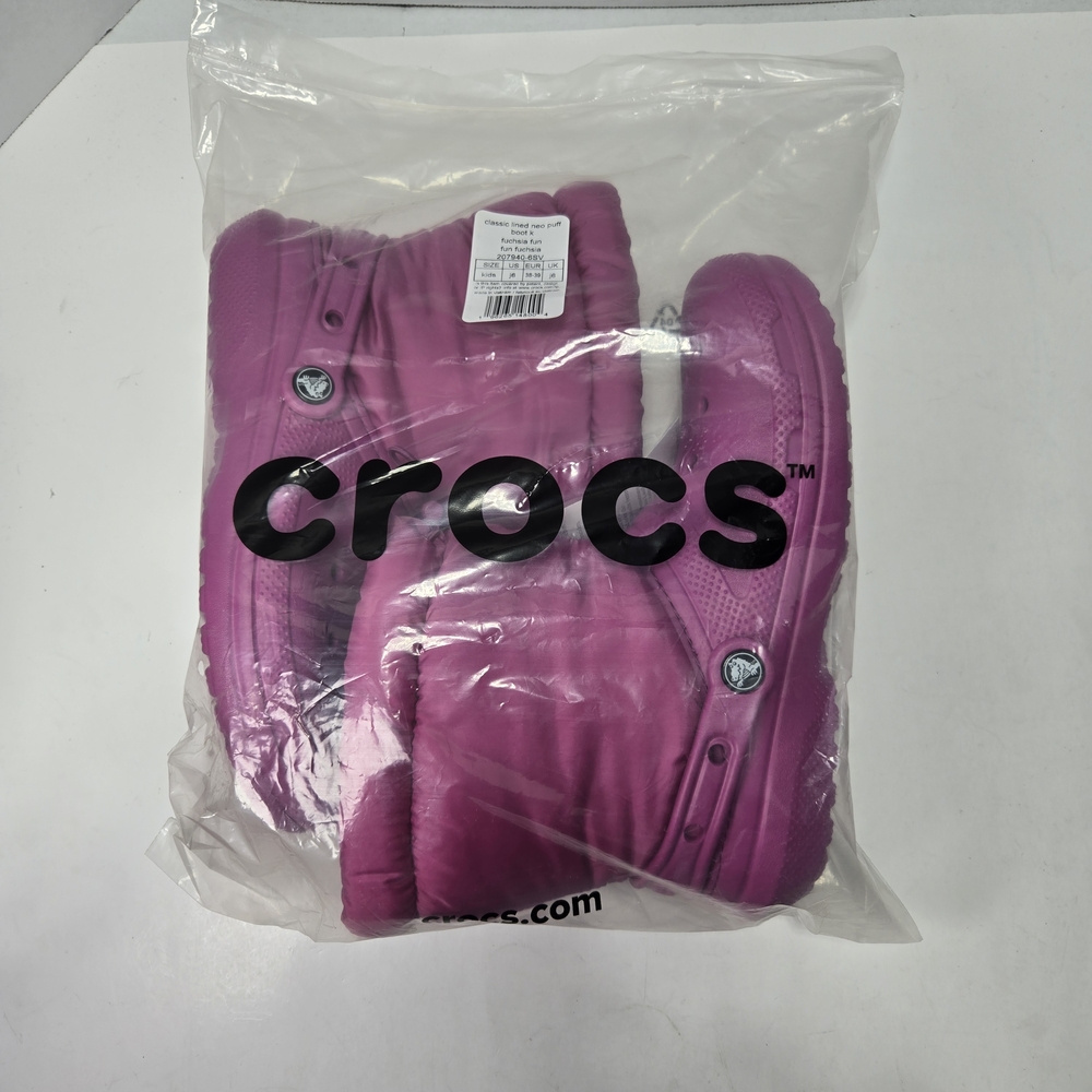 Crocs Classic Lined Neo Puff Fuschia Fun Pink Kids Snow Boots Size J6 (Big Girl) - Picture 11 of 11